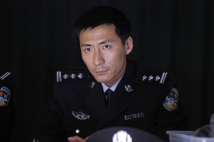  p>《案发现场》反映的是中国北方一个大都市的刑警队,面对"凶杀","