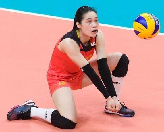 场上司职自由人,曾效力于 a target="_blank" href="/item/中国女排