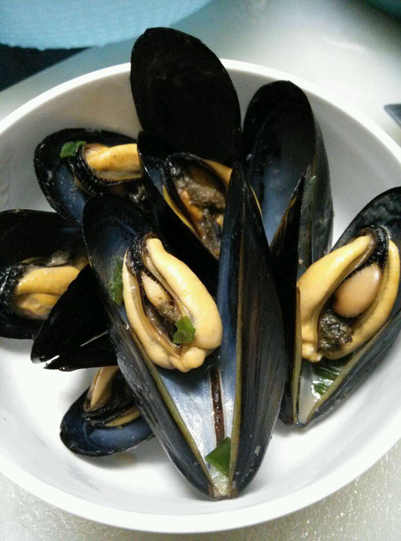  p>淡菜,又名车海夫人 a target="_blank" href="/item/海蚌">海蚌 /a