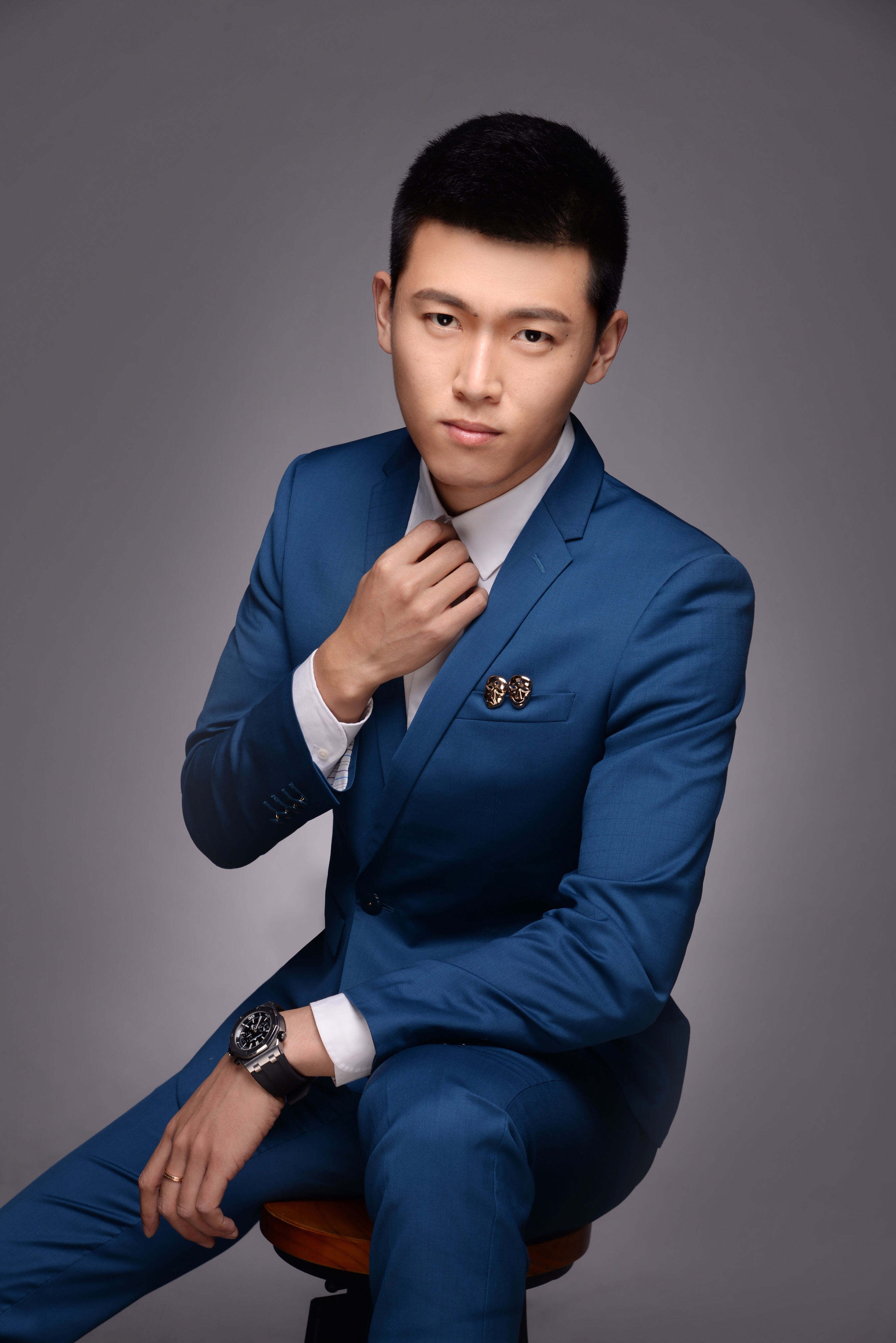 lqxacdg">孙鹏飞,1986年8月14日出生于山东省烟台市,中国内地男主持人