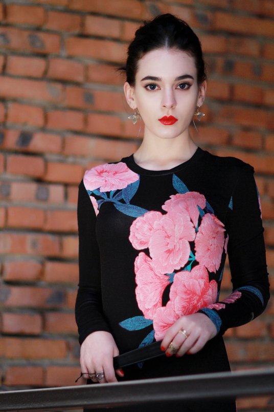 唐伯虎 美籍女歌手 百度百科