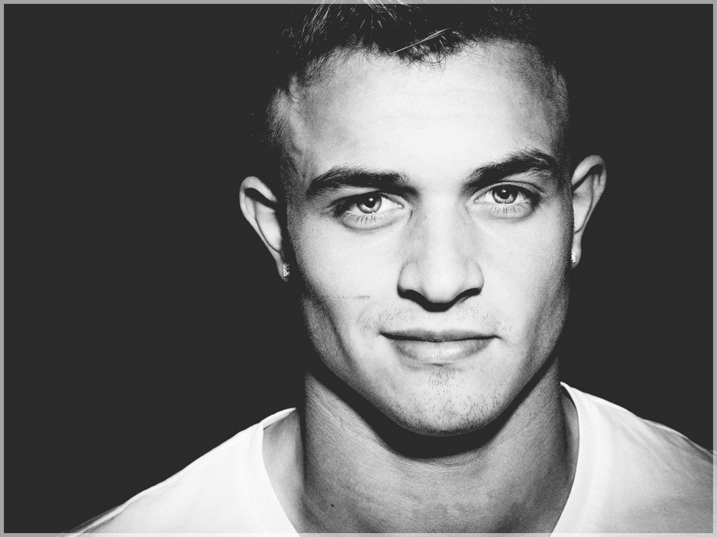  p>谢尔丹·沙奇里(xherdan shaqiri),1991年10月10日出生于科索沃