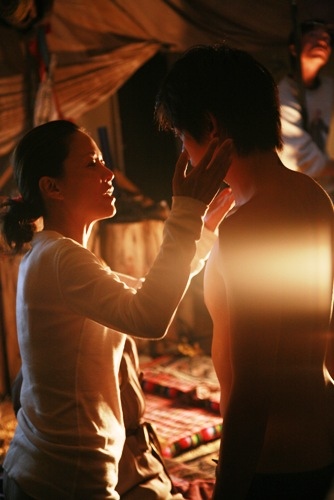 p>《这儿是香格里拉》是由 a href="#" data-lemmaid="7116968">丁乃