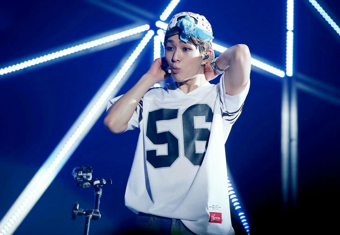 人,男子演唱组合 a target="_blank" href="/item/shinee/2618166"