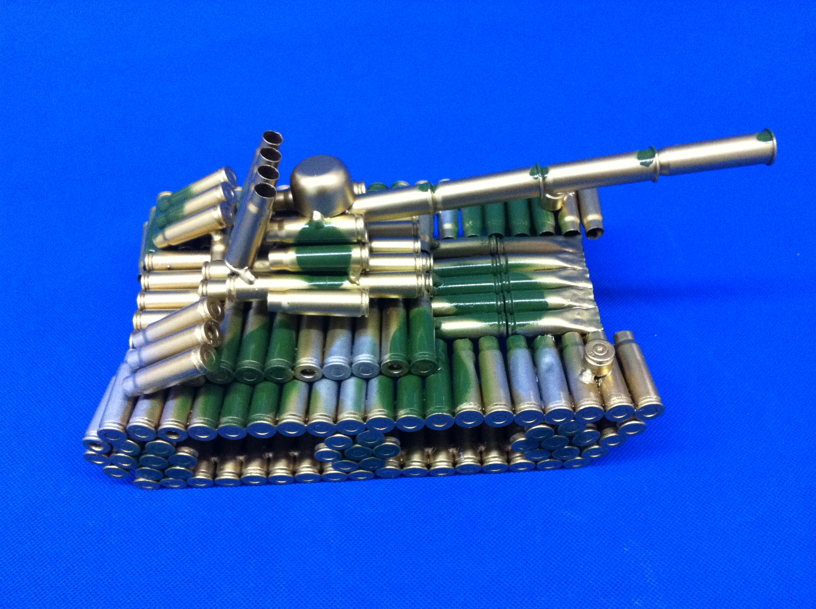  p>弹壳工艺品,又称子弹壳工艺品,弹壳模型.