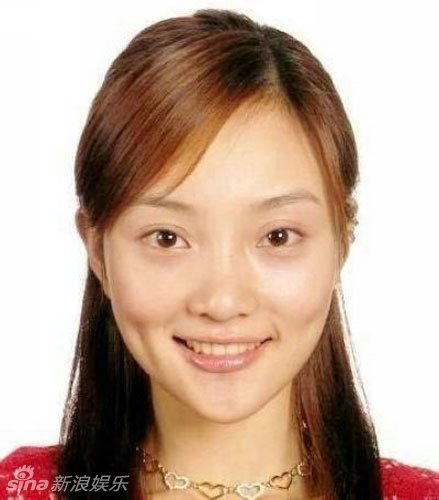  p>李小璐,1981年9月30日出生于北京市,籍贯安徽安庆,中国内地影视女