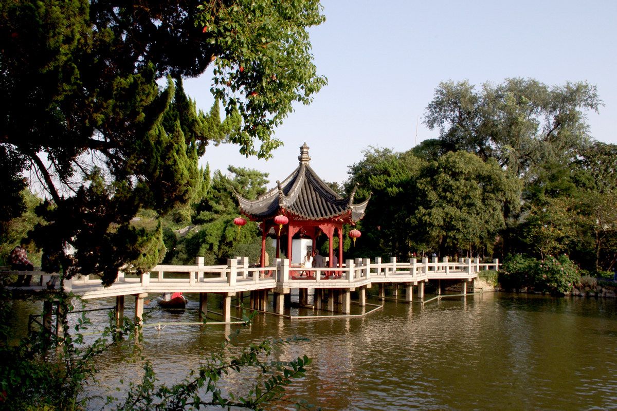  p>古猗园位于上海市西北郊嘉定区 a target="_blank" href="/item