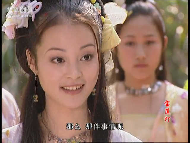 因出演过宝莲灯,饰演百花仙子一角而被广大观众熟悉和认可并迅速走红.