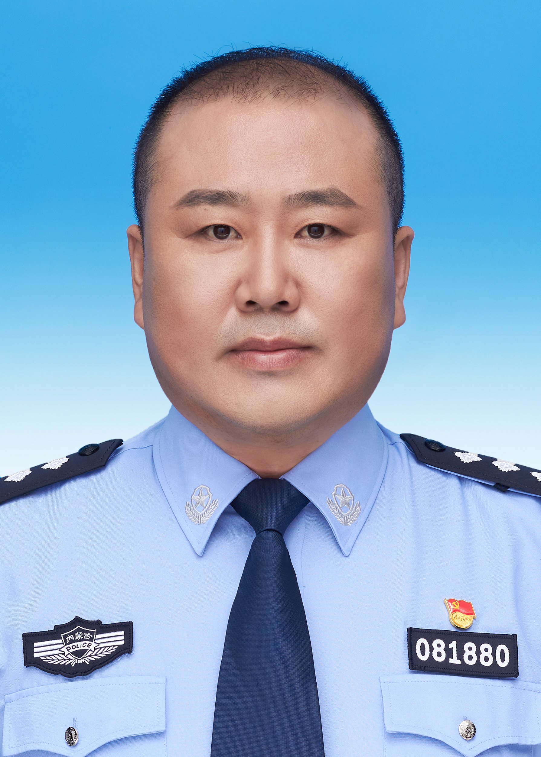 曾任内蒙古自治区锡林郭勒盟公安局刑侦支队副支队长兼有组织犯罪侦察