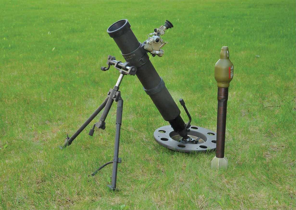 yw304式82毫米自行迫击炮