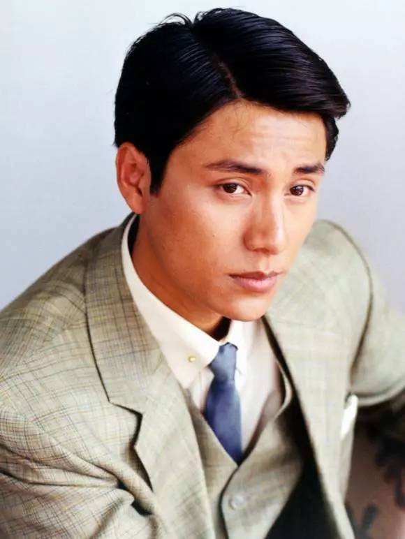  p>陈坤,1976年2月4日出生于 a target="_blank" href="/item/重庆市