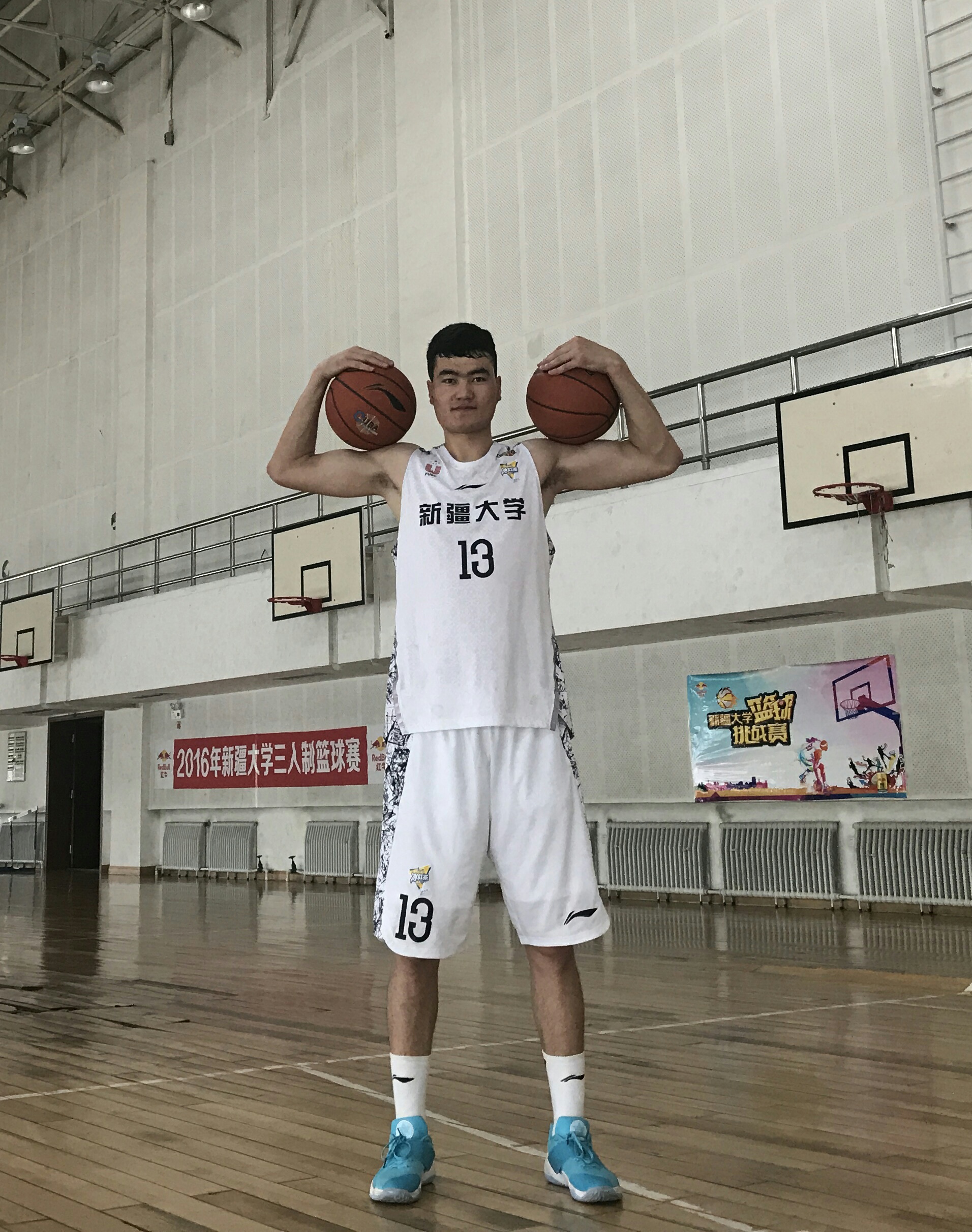 焦恩格尔·胡依山
