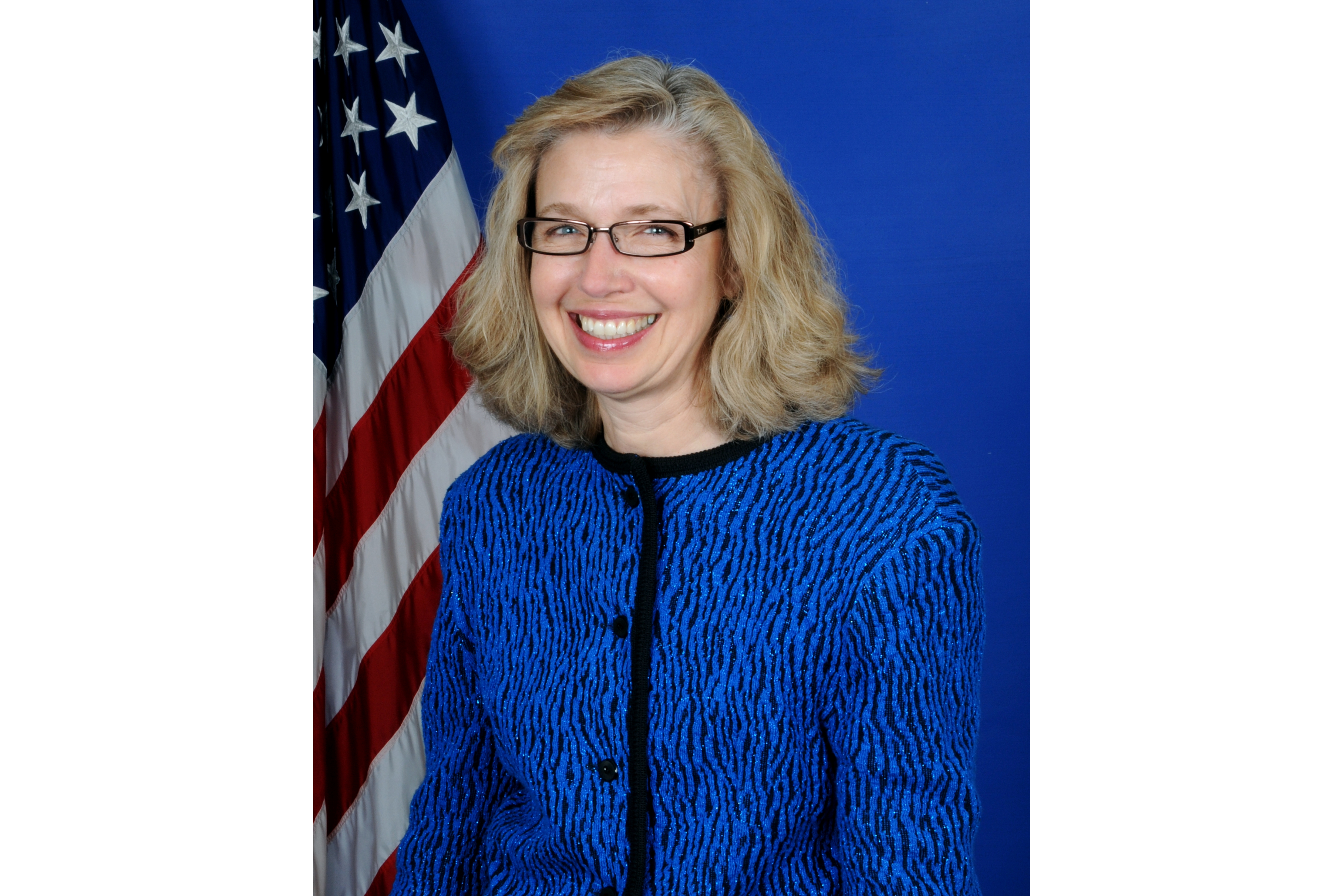 blank" href="/item/美国国防部/3430064" data