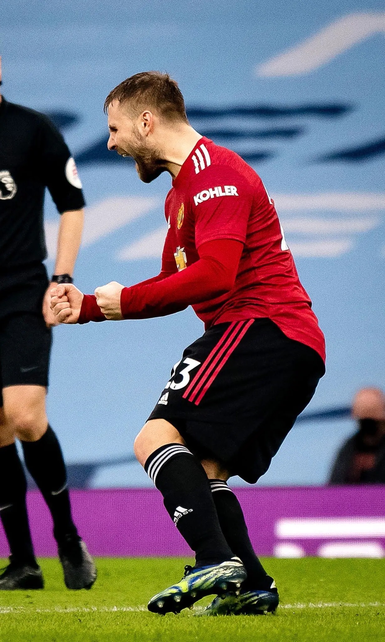  p>卢克·肖(luke shaw),1995年7月12日出生于英国伦敦的泰晤士河畔