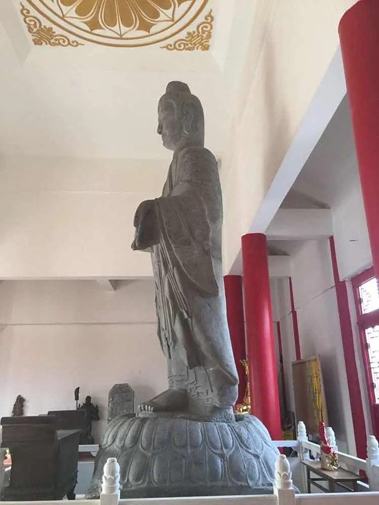 <p>丈八佛侧像