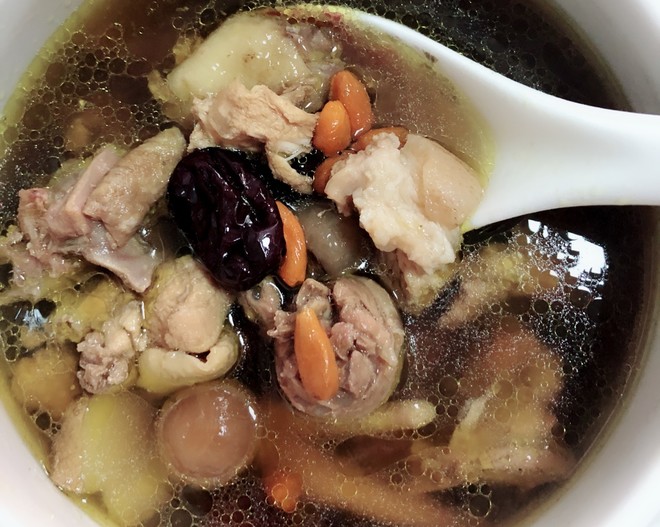 桂圆枸杞鸡汤