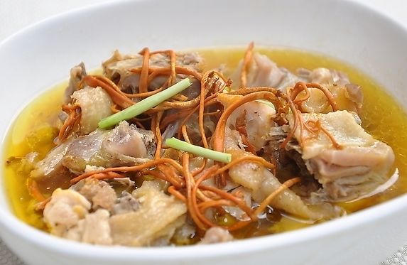  p> a href="#" data-lemmaid="6657881">石斛灵芝炖鸡汤 /a>是一道由