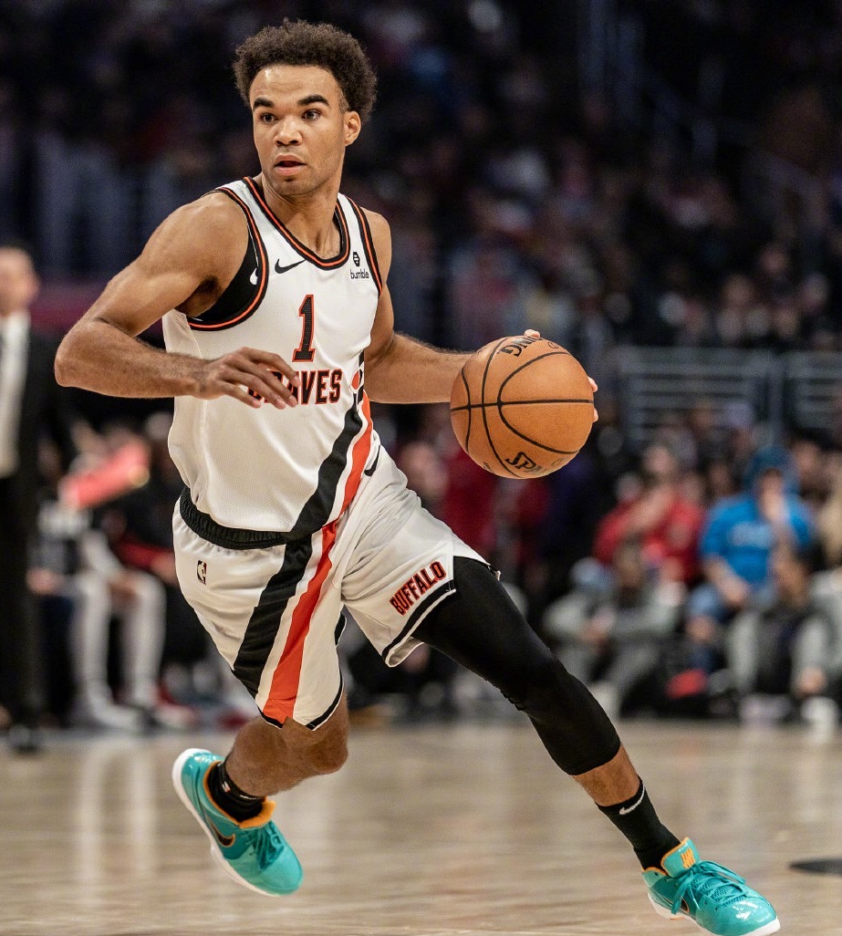  p>杰罗米·罗宾逊(jerome robinson),1997年2月22日出生于美国 a