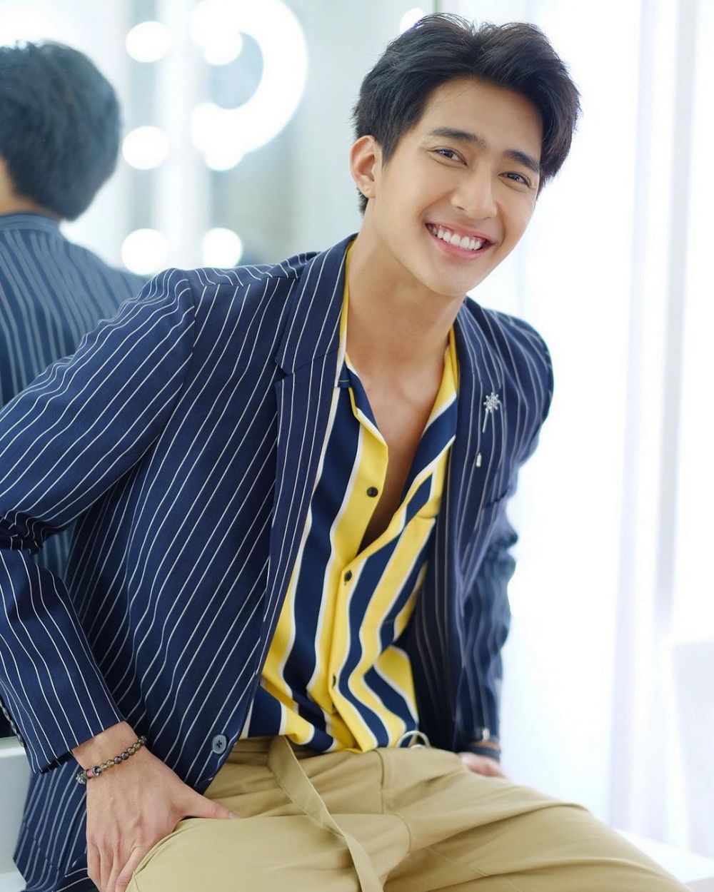  p>皮拉帕·瓦塔纳汕西瑞(earth),1994年2月23日出生于泰国曼谷,泰国