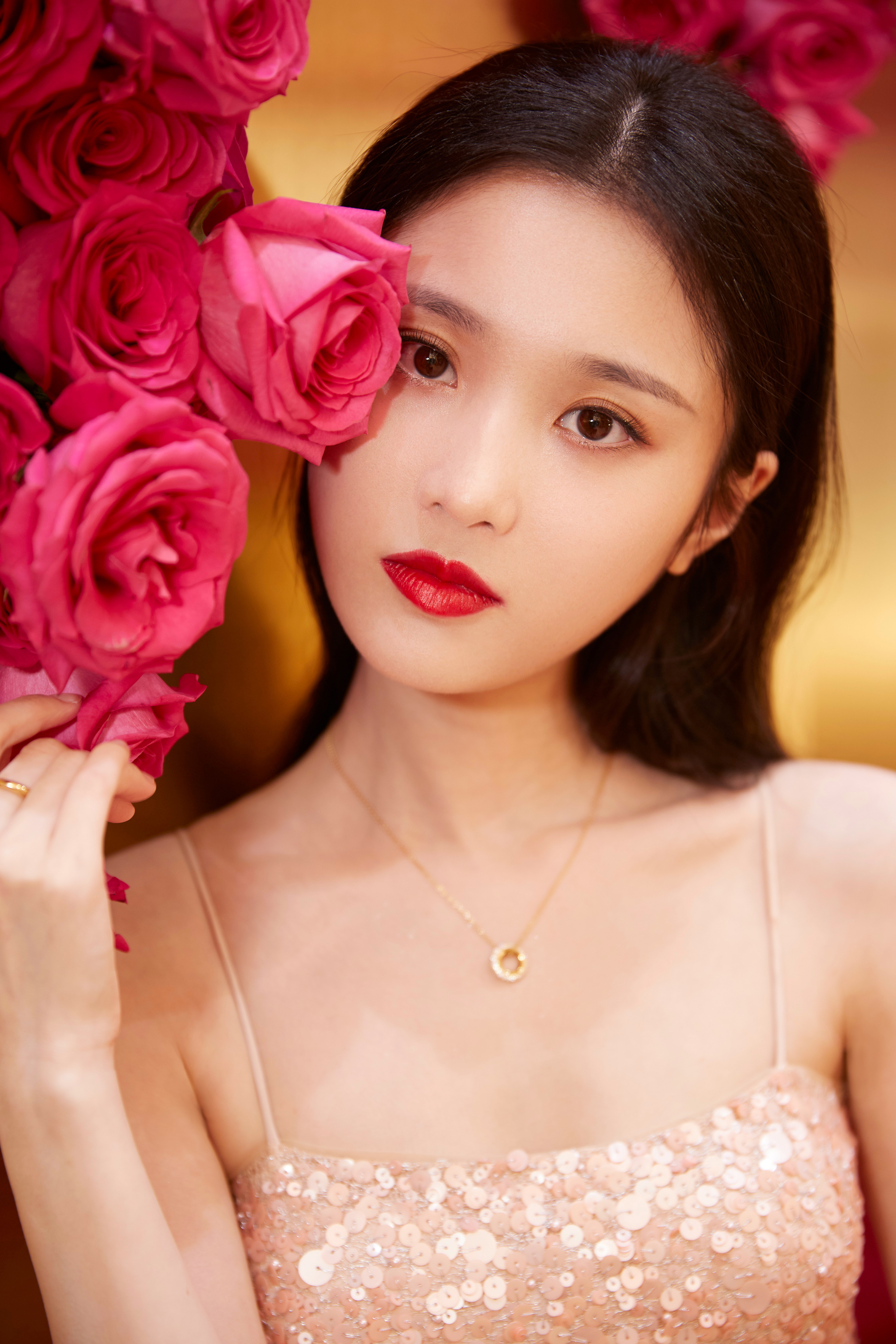  p>张慧雯,1993年9月13日出生于江西省鹰潭市,中国内地影视女演员