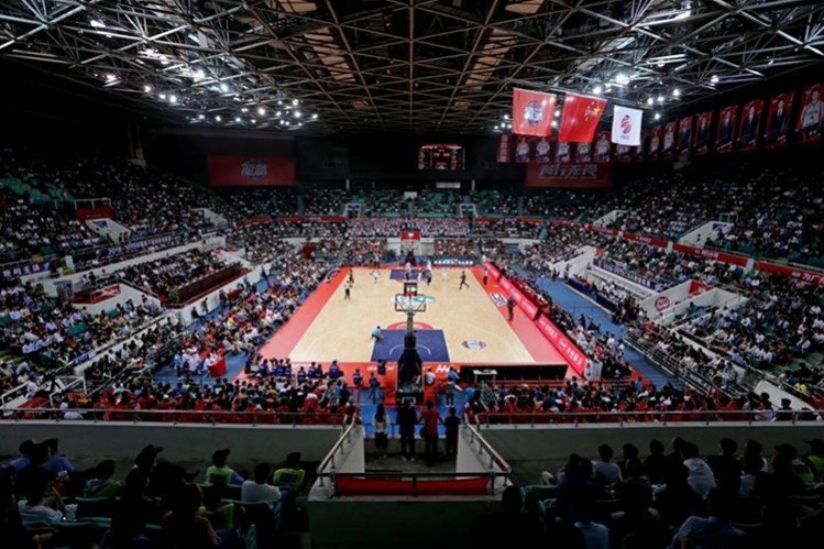  p>天河体育馆位于天河体育中心内,是cba广州队(龙狮篮球俱乐部)主场