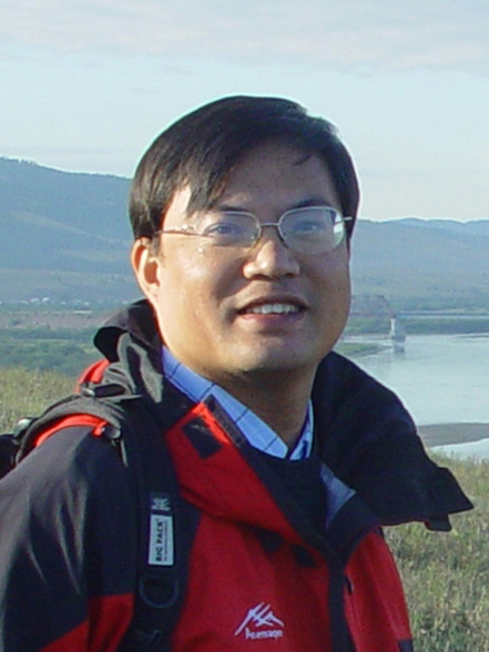  p data-id="gnauur3oui">邓涛,1963年生于四川宜宾,博士,研究员.