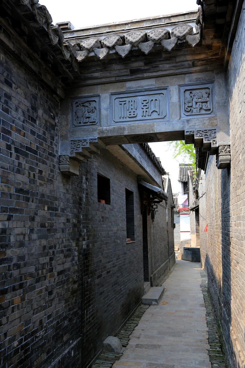  p>泰州溱潼古镇 a target="_blank" href="/item/位于/2959433" data