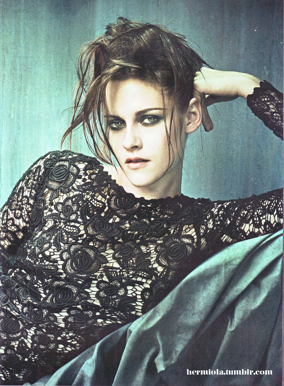 (kristen stewart)1990年4月9日出生在美国洛衫矶,美国好莱坞女演员