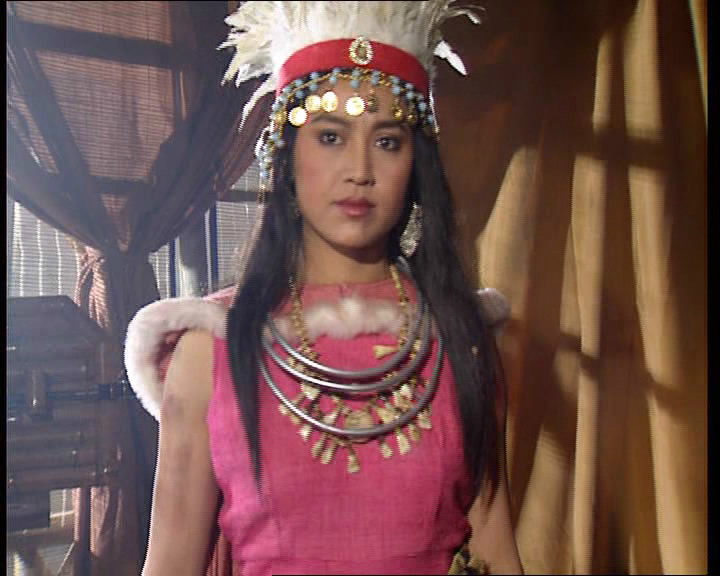  p>李云鹃,出生于中国北京,中国内地女演员.