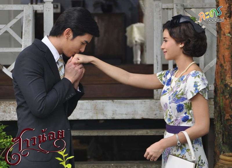  p>泰剧《彩象岛的女孩儿》(又名《小女孩/sao noi》),由泰国当红演员