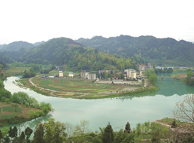  p>湖北省 a href="#" data-lemmaid="4726945">咸丰县 /a>尖山乡民族