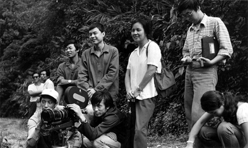  p>《青春祭》是由北京电影学院青年电影制片厂出品的剧情片,由 a