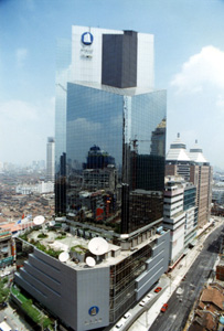 data-id="gnywv0hwyy">上海海仑宾馆,坐落在"中华商业第一街"的南京路