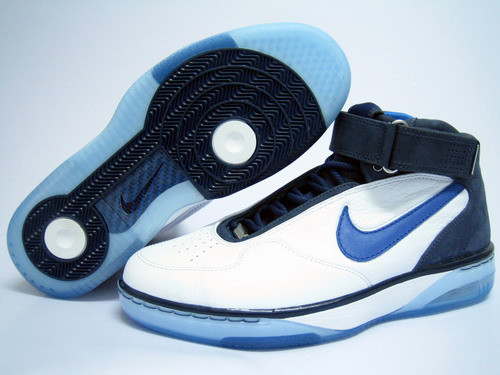  p>af25是nike品牌的一款球鞋,是一款以纪念意义为主的作品. /p>