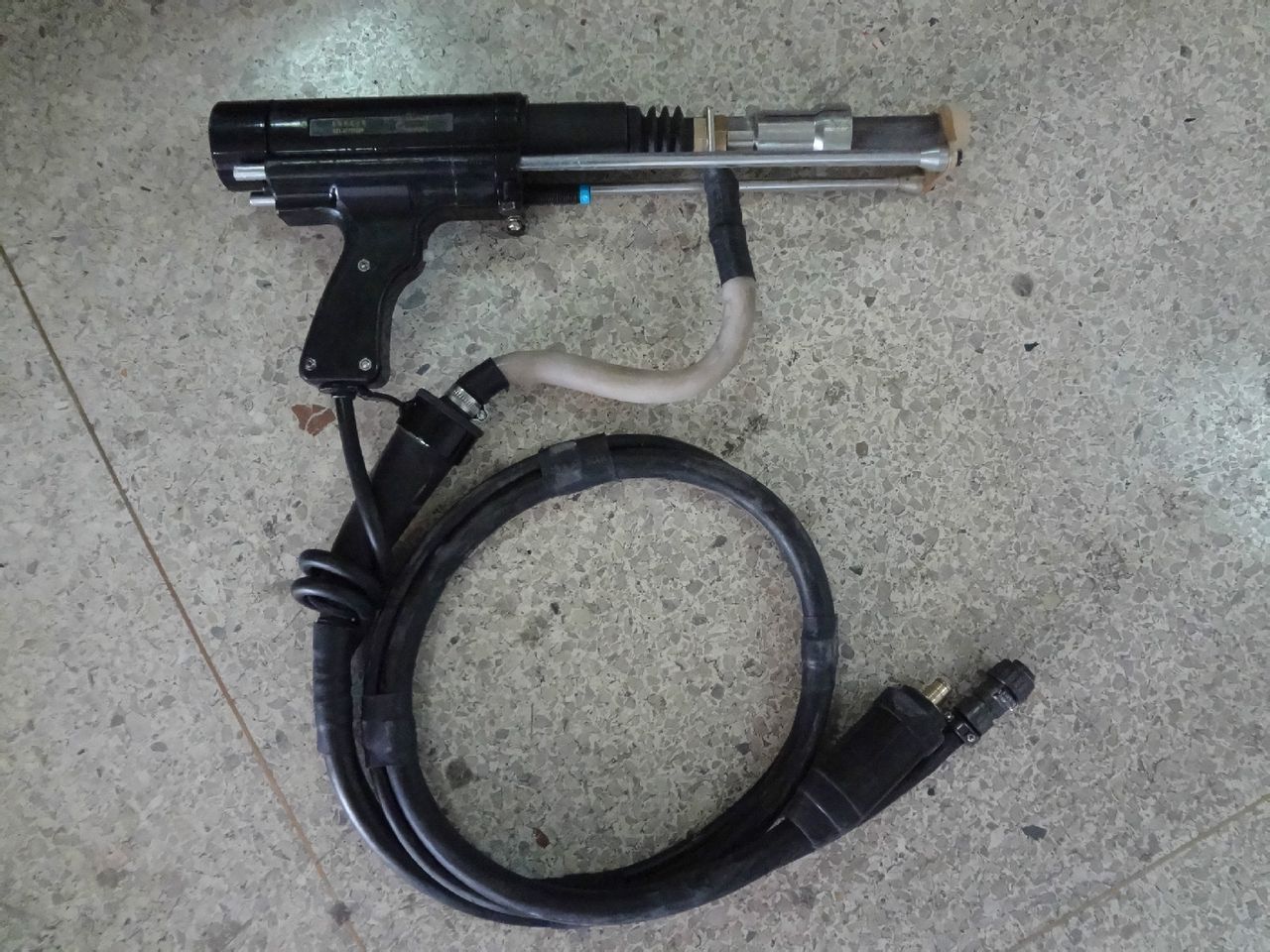 专业为钢结构制造及安装单位提供"易发"牌(栓钉焊机)螺柱焊机.