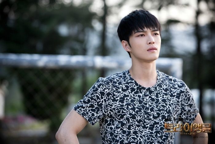  p>《triangle》是 a href="#">韩国mbc电视台 /a>自2014年5月5日起在
