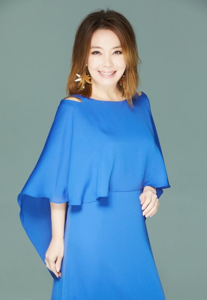  p>辛晓琪(winnie hsin),1962年2月8日生于台湾省台中市丰原区,祖籍