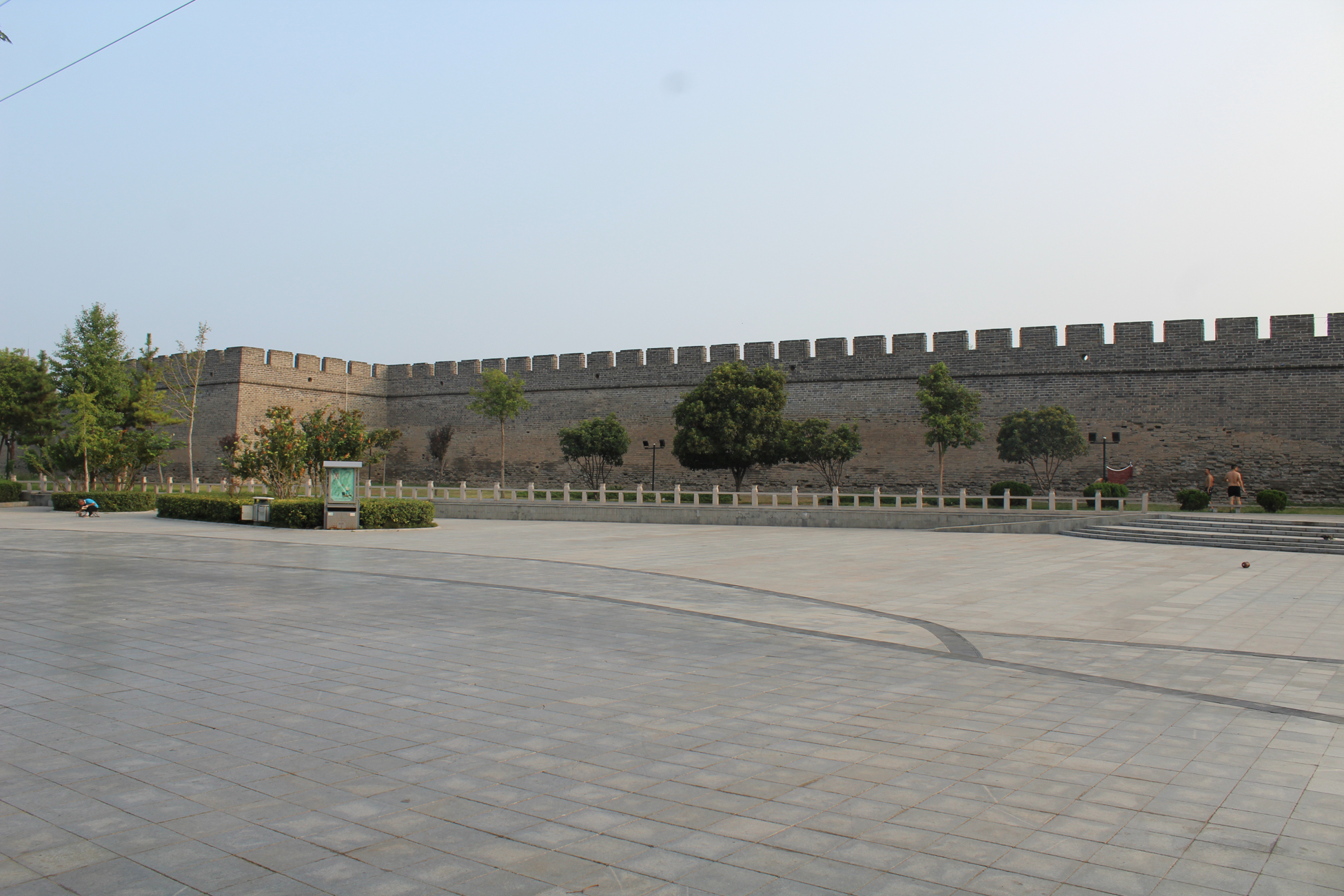  p>开封城墙,即 a target="_blank" href="/item/清代/752212" data