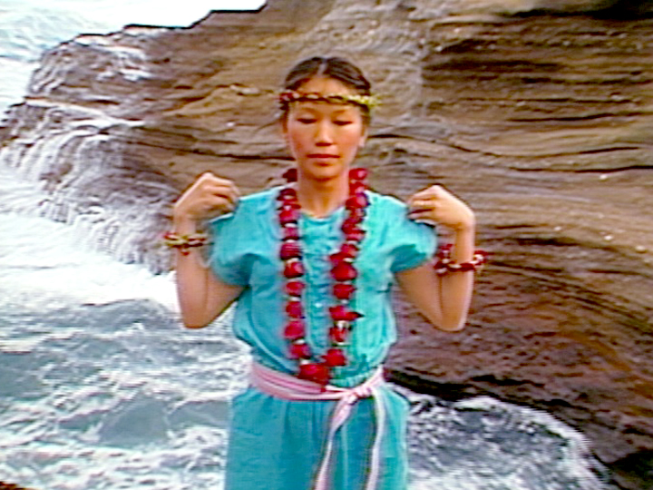 href="#" data-lemmaid="5066529">张蕙兰 /a>生长于香港,是将瑜伽