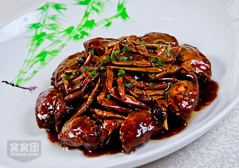  p>炒毛蟹是上海一带的地方传统名菜,属于沪菜系.