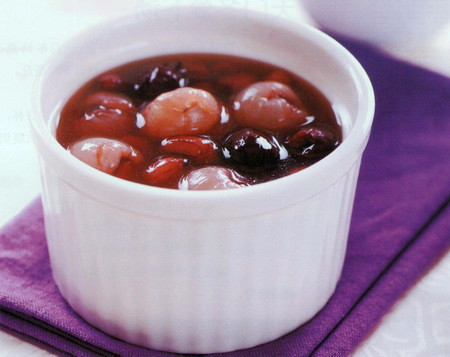 红枣桂圆花生汤