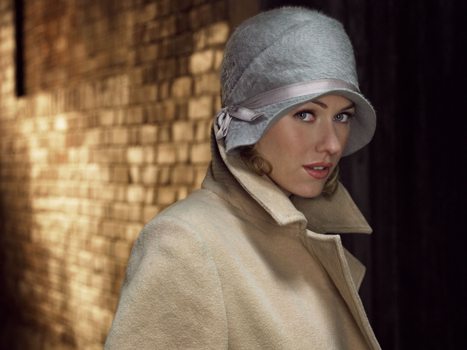  p>《金刚》是2005年上映的一部冒险电影,重拍1933年经典同名电影