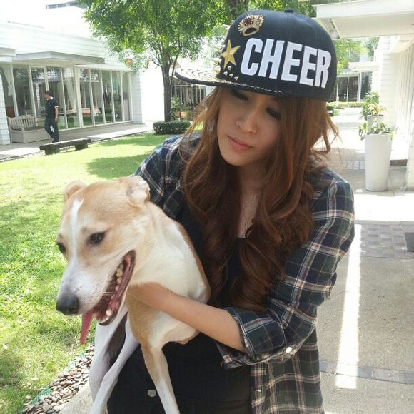  p>林星星(cheer),1987年8月12日出生于泰国曼谷,泰国籍华裔,泰国女