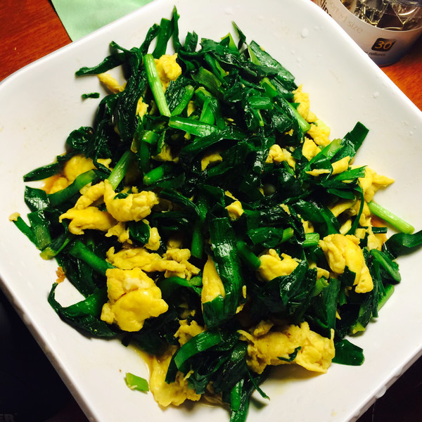  p>韭菜炒鸡蛋是以鸡蛋,韭菜,虾皮为主料制作的菜品. /p>