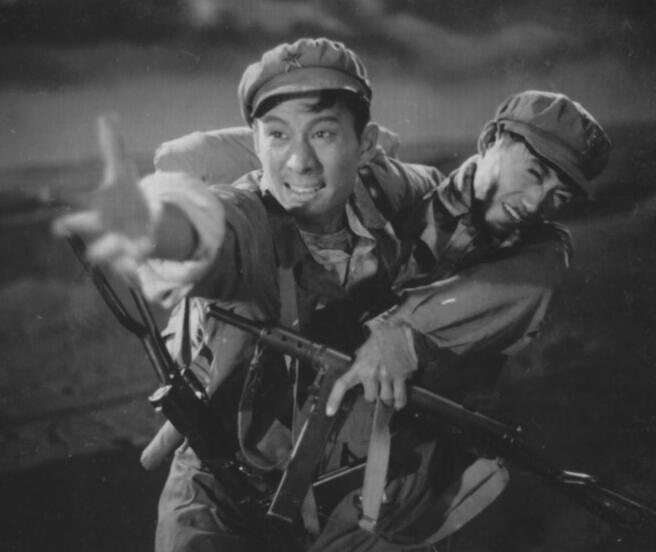 《沙漠追匪记》由 a target="_blank" href="/item/天马电影制片厂