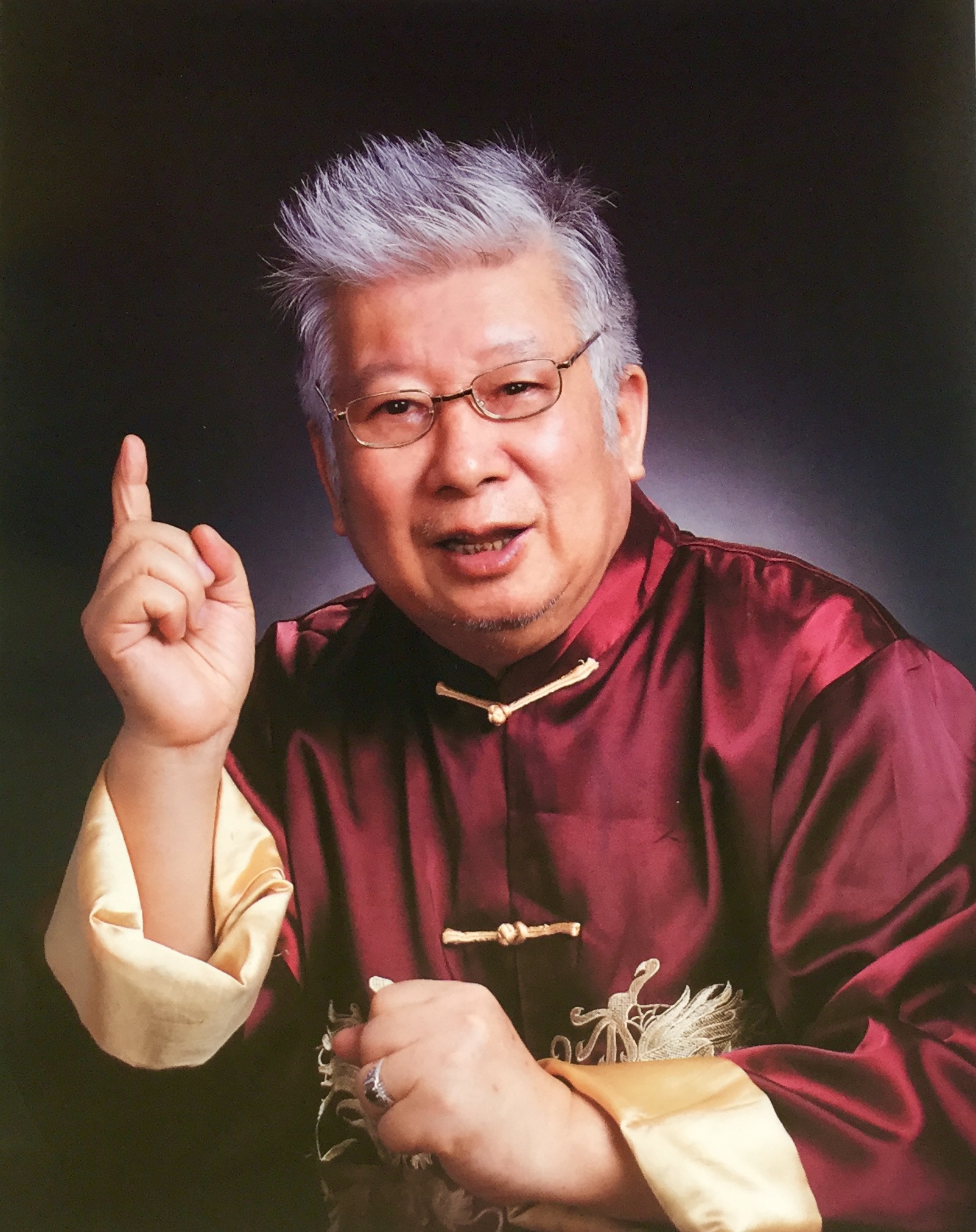  p data-id="gnx33ehngr">醒醉(原名:沈芳),男,书画艺术家,国家一级