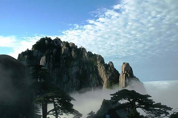 target="_blank" href="/item/黄山市/212055" data-l