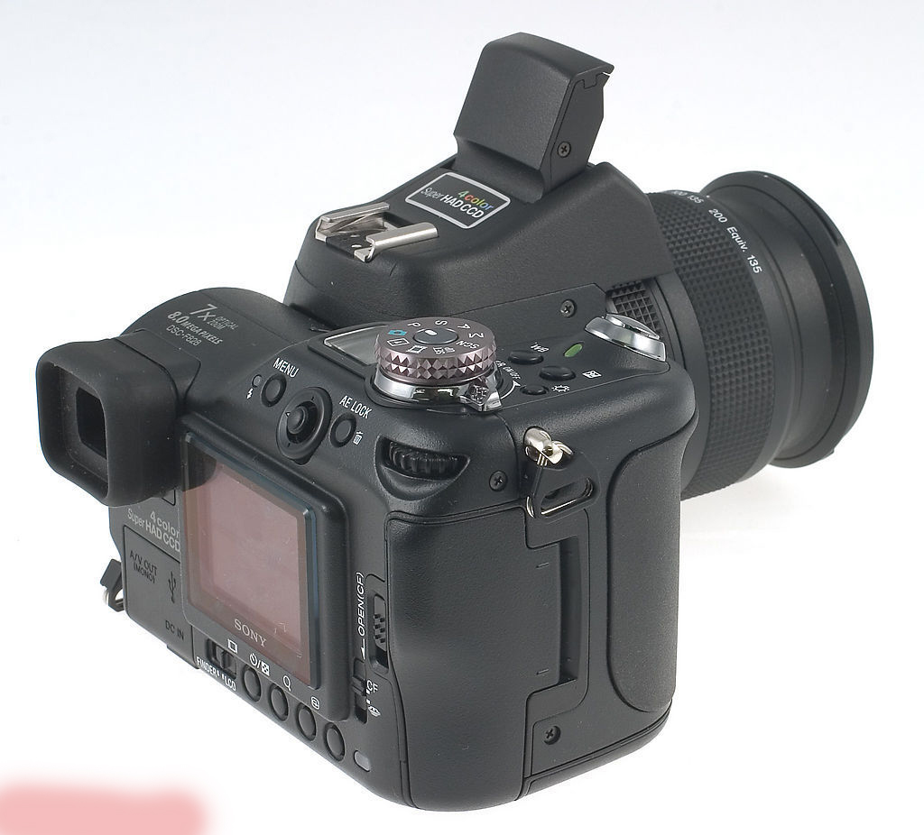 " href="/item/成像">成像 /a>原理形成影像并使用底片记录影像的设备