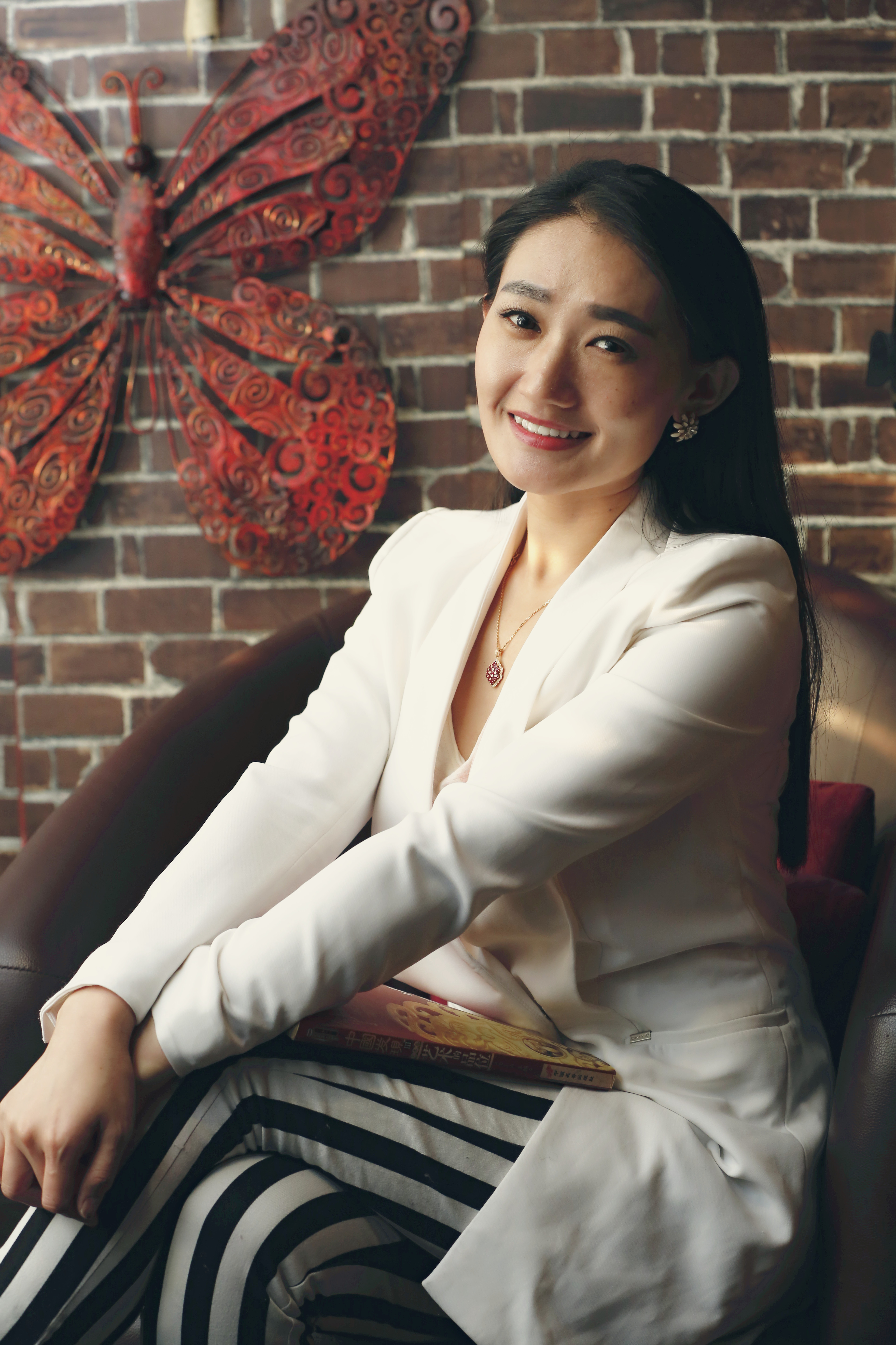  p>王晓燕,女,汉族,1986年5月出生于山东潍坊.