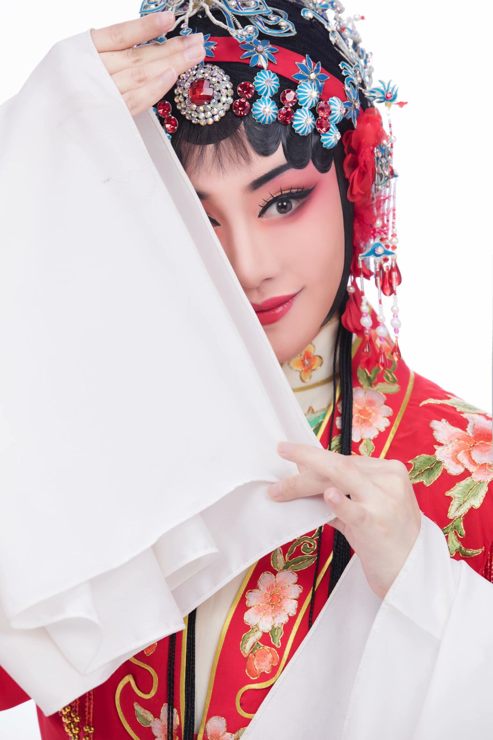 缪新斌,女,乐清市越剧团,小生:主攻尹派